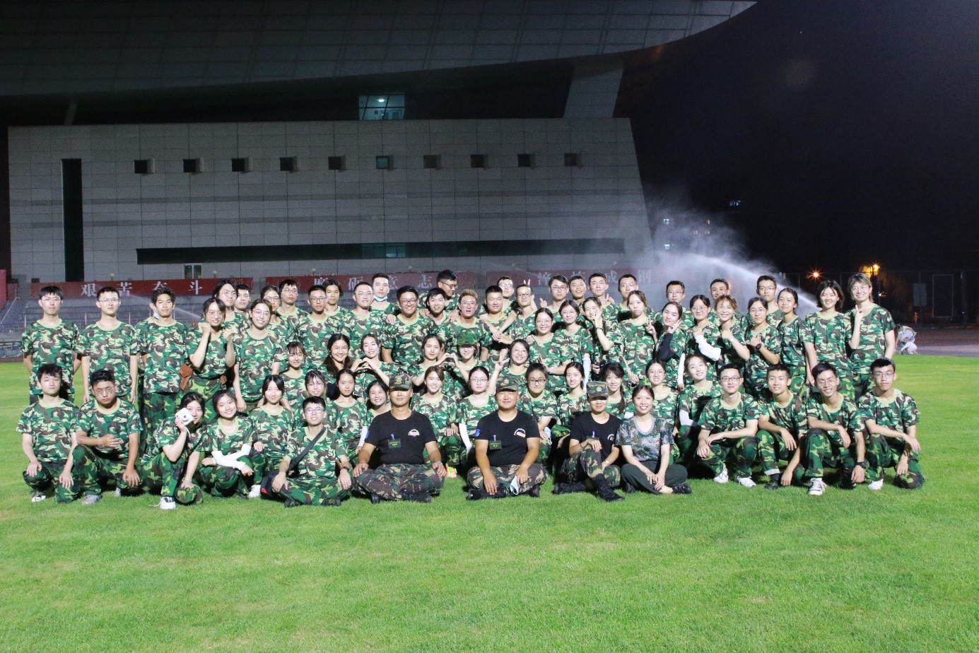 1628317905618829.jpg 877.jpg